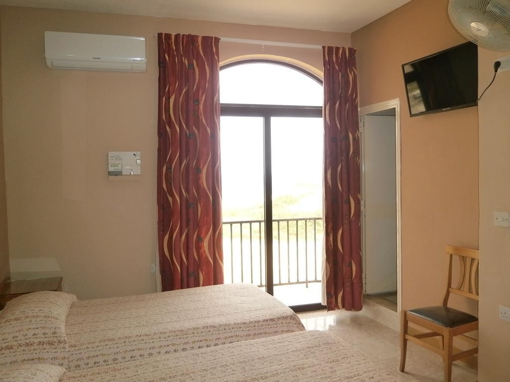 Sunset Seaview Accommodation Marsalforn Bagian luar foto