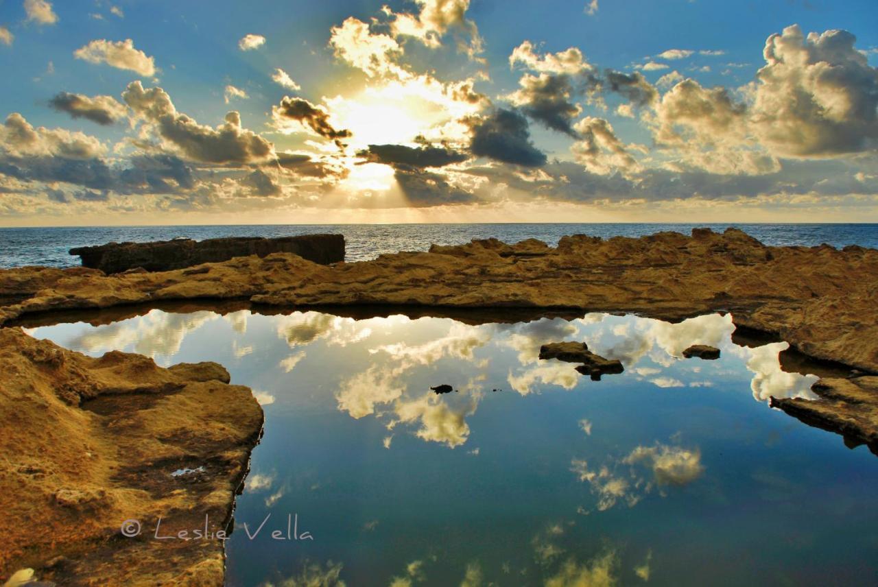 Sunset Seaview Accommodation Marsalforn Bagian luar foto