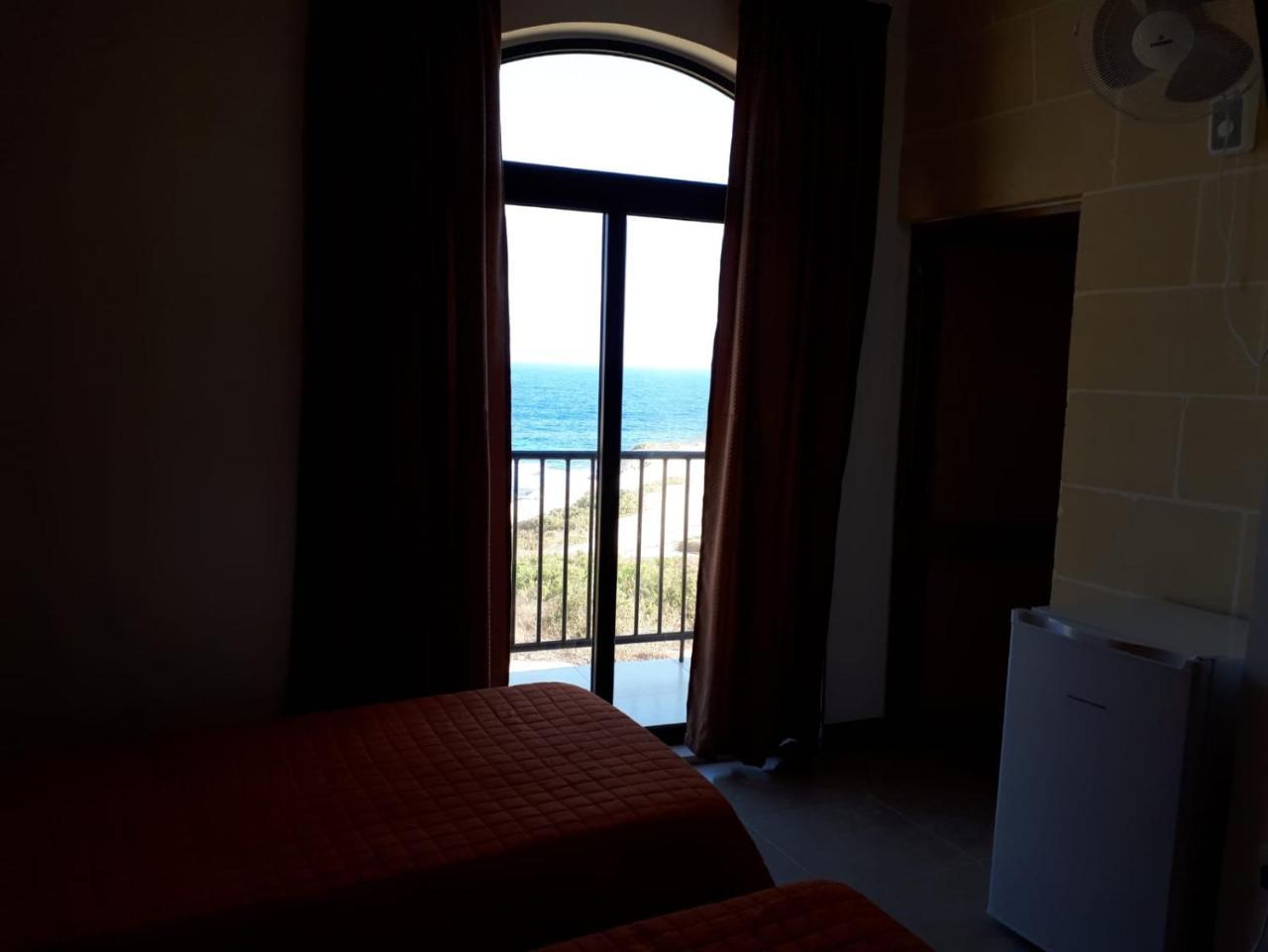 Sunset Seaview Accommodation Marsalforn Bagian luar foto