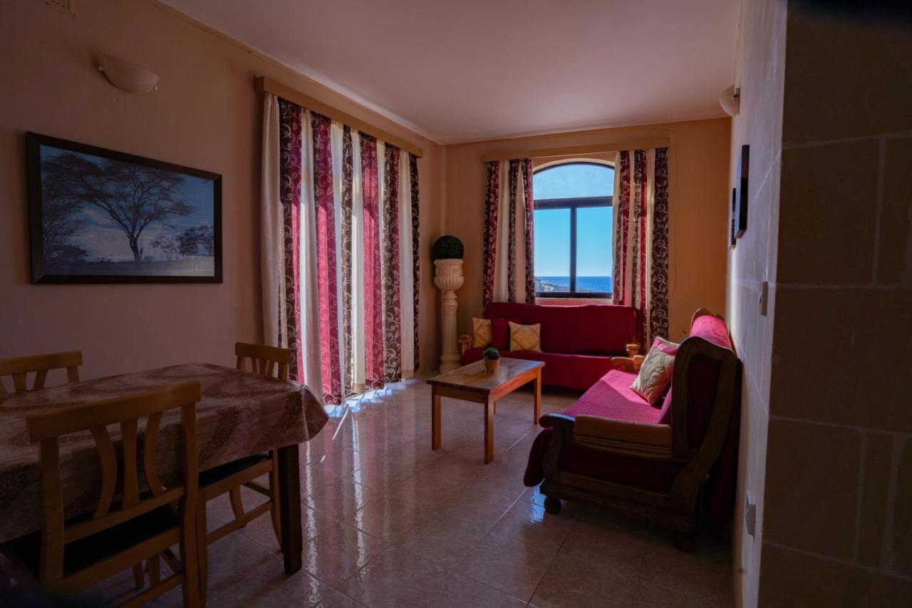 Sunset Seaview Accommodation Marsalforn Bagian luar foto
