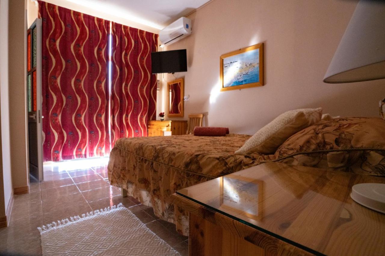 Sunset Seaview Accommodation Marsalforn Bagian luar foto