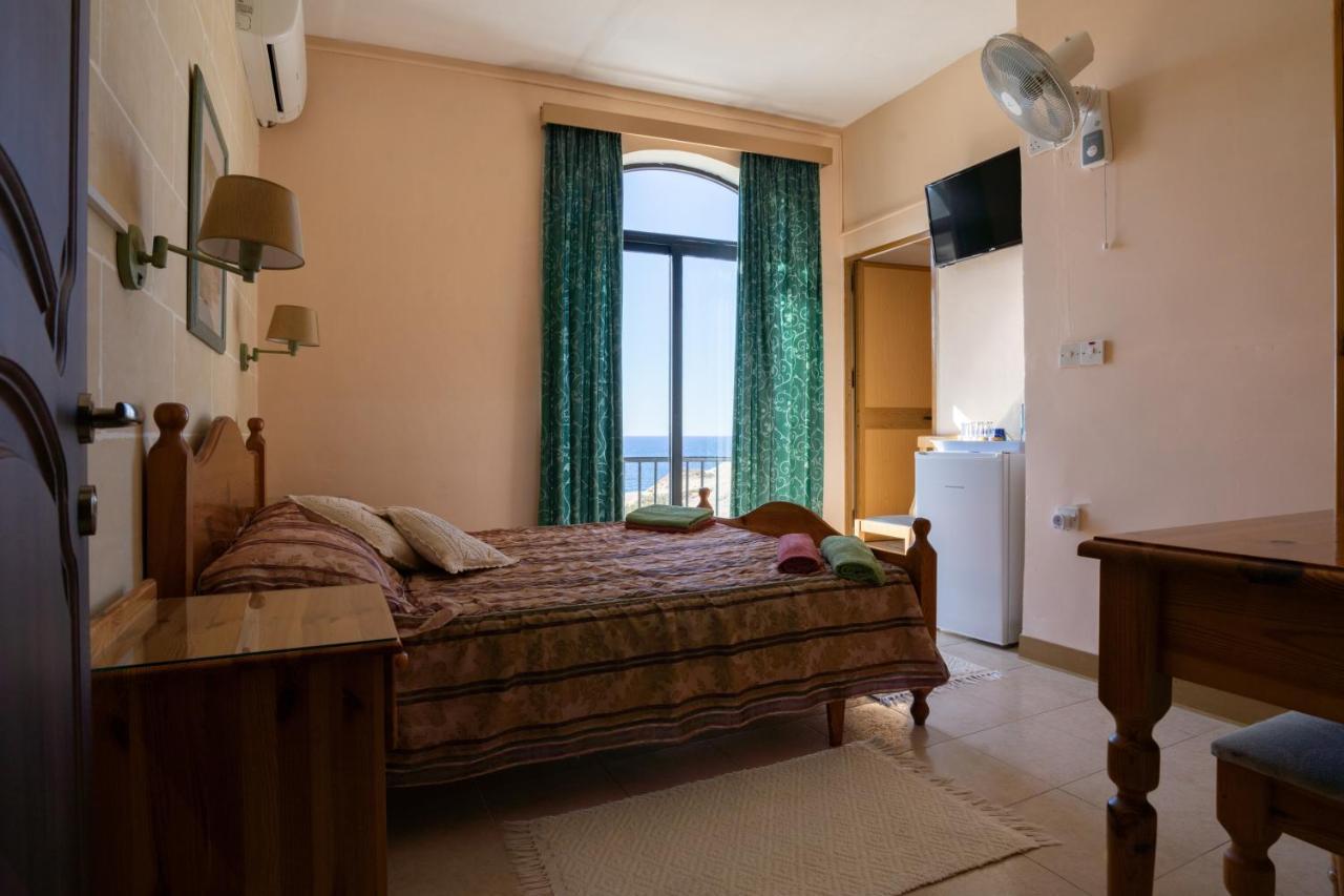 Sunset Seaview Accommodation Marsalforn Bagian luar foto